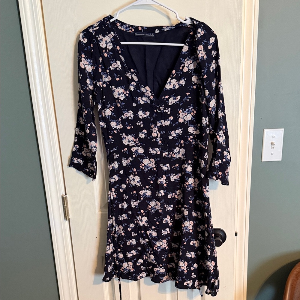 Abercrombie & Fitch Navy Floral Long Sleeve Dress